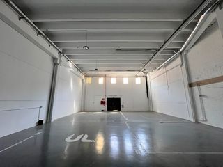 Rent Industrial building in Provençals del Poblenou