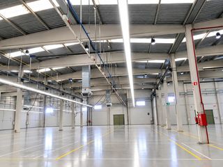 Miete Fabrikhalle in Abrera