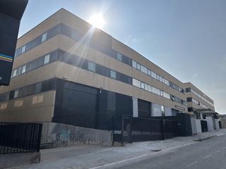 Fabrikhalle in Montigalà