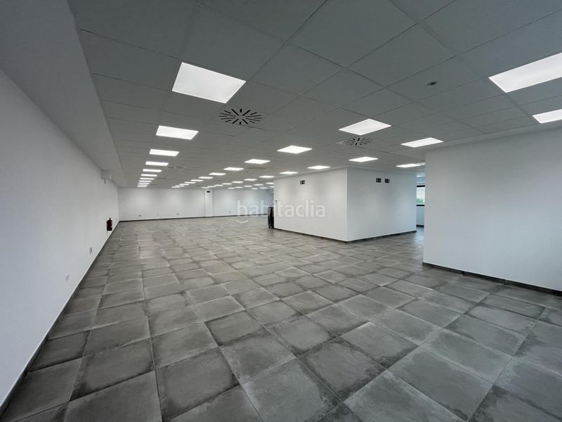 Foto 50d81fac-3e6a-4efb-8a25-11b1acf499bb. Rent industrial building with heating in Òdena