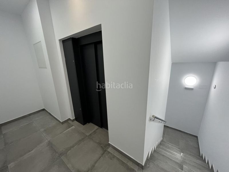 Foto f327e941-fbc3-49b8-8db8-f0e8fa7968a0. Rent industrial building with heating in Òdena