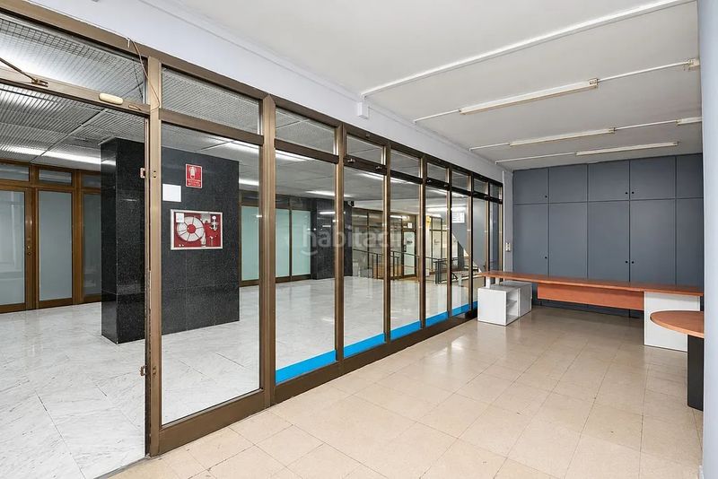 Foto 0efd7c06-b688-4e32-baf0-002491c46d93. Local comercial en carrer de rocafort 69 en Sant Antoni Barcelona