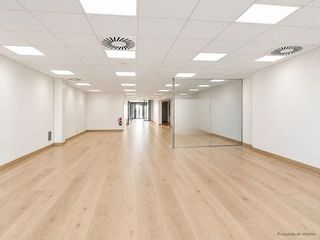 Geschäftsraum in Via Augusta 141