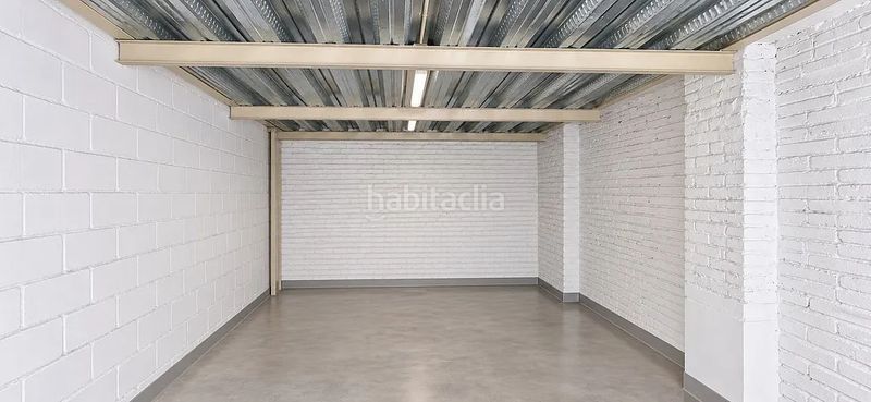 Foto 212b4a31-df3f-4bdb-a873-078324285573. Local comercial en carrer de frederic prats 49 en Hospitalet de Llobregat (L´)