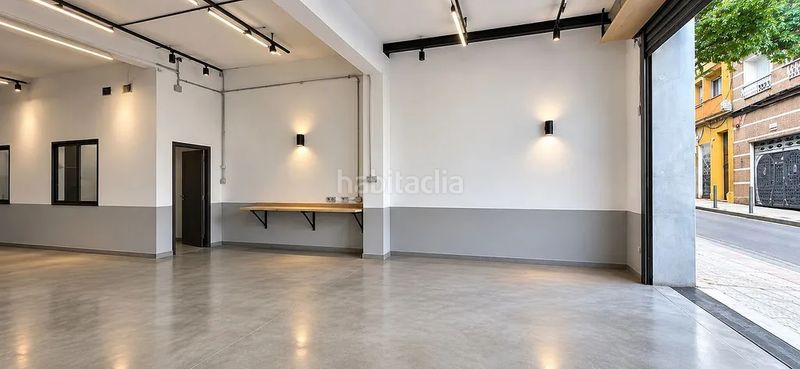 Foto e5033849-e5d6-45bd-a27a-39f93c556ba5. Local comercial en carrer de frederic prats 49 en Hospitalet de Llobregat (L´)