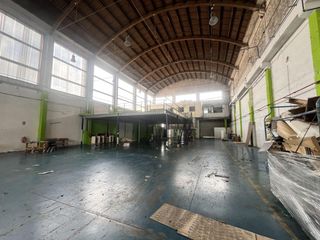 Capannone industriale in Centre
