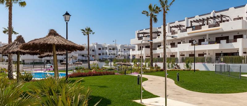 Foto c32a8a49-f176-4b12-9f24-ef0a1aa52469. Planta baja moderno complejo residencial ubicado a pocos pasos de las playas playa los nardos y playa la entrevista, en la costa de almería.pu en San Juan de los Terreros