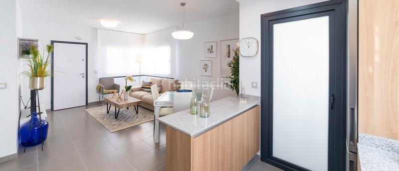 Foto 36f863ef-9916-4b31-8a65-3b512b18ce93. Casa adosada nuevo conjunto residencial formado por adosados , a 6km de la playa de el campello. se trata de casas modernas de 108 m2 c en Busot