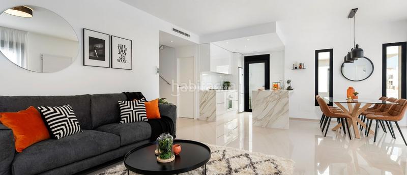 Foto 3c35a9d5-7a17-4379-9bab-7233275ba5e1. Xalet amb piscina a Centro Alcázares (Los)