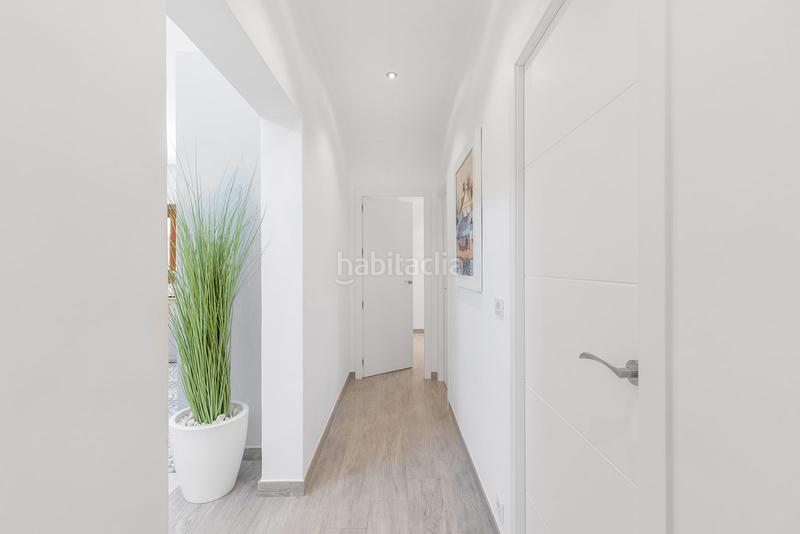 Foto 41a6da6e-4f2a-4ad1-8b0d-7ac12a3137be. Casa in Punta Prima Orihuela