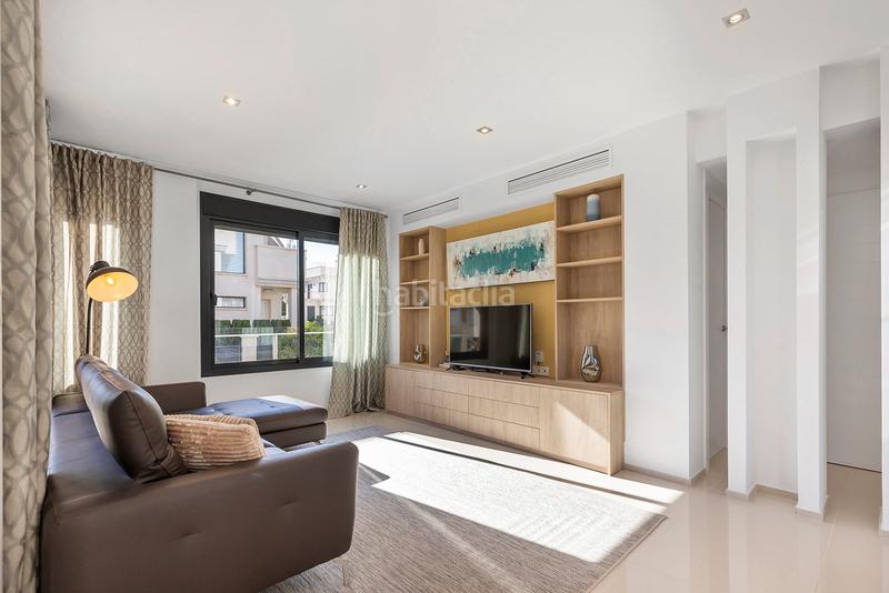 Foto 86e1dfbc-c69c-4d16-b710-ba14bedf0b72. Casa con piscina in La Zenia Orihuela