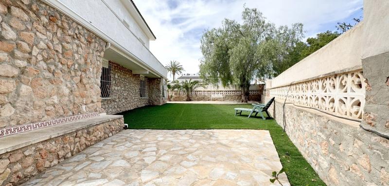 Foto 98f6f720-a13d-45bc-9816-5379f26b3a68. Haus mit pool in La Zenia Orihuela