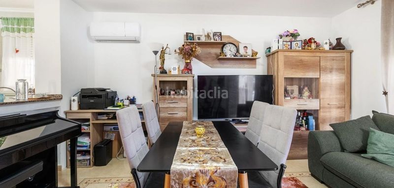 Foto d75d531a-f2f3-4834-82f9-ec587c3d4976. Casa amb piscina a San Miguel de Salinas