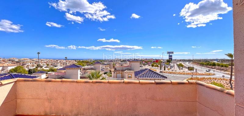 Foto 5bd696aa-d978-4bd2-b2dd-31c489cd2fad. Casa con piscina in La Zenia Orihuela