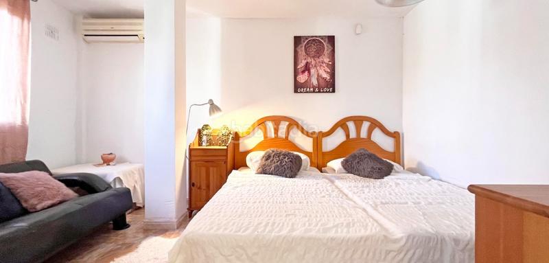 Foto 9bd75ff8-be58-482e-8403-0d7317788064. Casa con piscina in La Zenia Orihuela