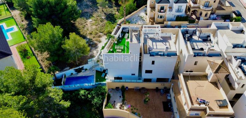 Foto 0f31a401-6651-4d2c-aaec-21e69f7e1fec. Casa con piscina in Villamartín-Las Filipinas Orihuela