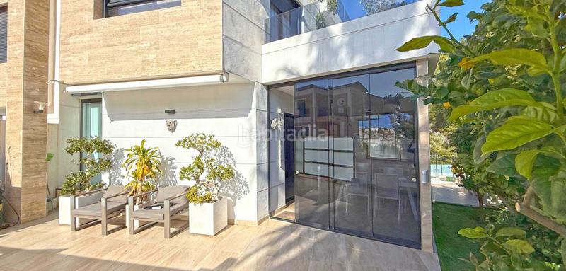 Foto b5040ce1-2fe9-4ed5-a19a-4c3317b91489. Casa con piscina in Villamartín-Las Filipinas Orihuela