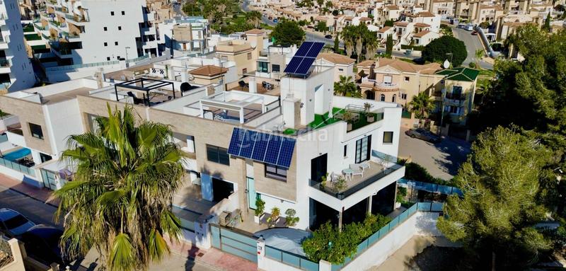 Foto f3638d4a-0fab-4ecd-830a-695ad53eac48. Casa con piscina in Villamartín-Las Filipinas Orihuela