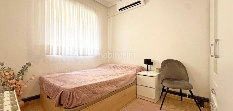 Foto a1493cd9-484e-4ac6-90e4-3c77ba019c74. Casa adossada amb piscina a Los Almendros Orihuela