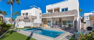 Casa a Zona los Frutales. Exclusiva villa cerca de la playa en la mata  costa blanca sueña