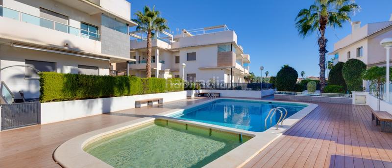 Foto 7c01f70e-5079-4139-a13b-ba8a31a7fa02. Pis amb calefacció aparcament piscina a Rojales