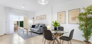 Etagenwohnung in Lomas de Cabo Roig - Los Dolses. Descubra este precioso apartamento de 2 dormitorios y 2 baños, c