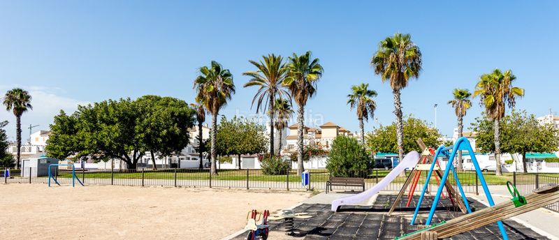 Foto 325e0843-0d95-4a21-97fd-eba3a8181c5e. Pis amb calefacció aparcament piscina a Aguas Nuevas Torrevieja