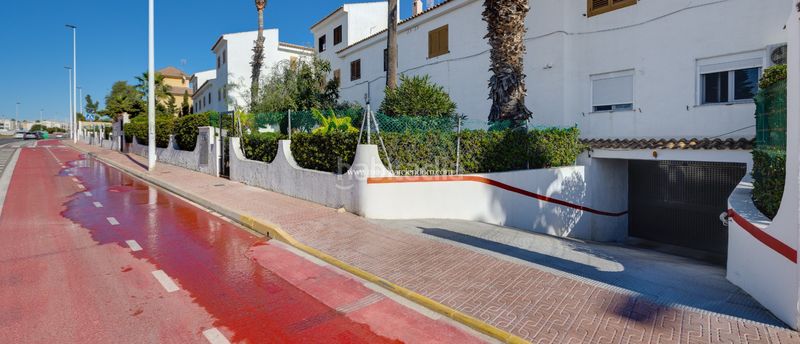 Foto 332d0b7c-9d03-4518-9f46-52a5a86590e2. Pis amb calefacció aparcament piscina a Aguas Nuevas Torrevieja