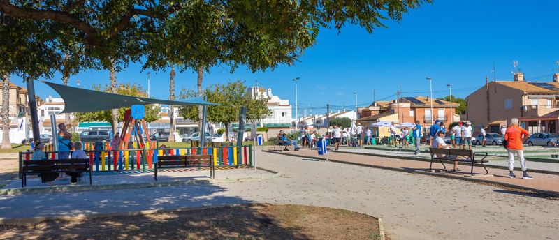 Foto 9c8128ee-d3d0-4fc6-9651-f6cb23d9d9a3. Pis amb calefacció aparcament piscina a Aguas Nuevas Torrevieja