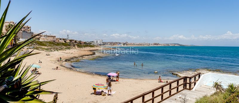 Foto abb4b50c-8d87-42ac-b841-02619abb363f. Pis amb calefacció aparcament piscina a Aguas Nuevas Torrevieja