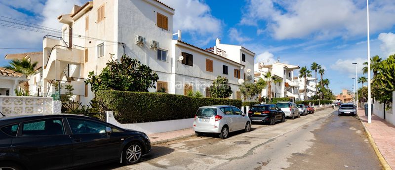 Foto b7ec4225-ffb0-4d8d-aba2-6a16b45b67ea. Pis amb calefacció aparcament piscina a Aguas Nuevas Torrevieja