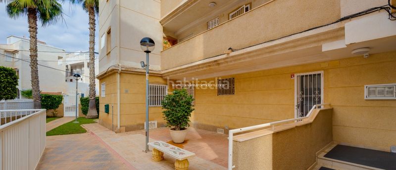 Foto 08760edc-b01b-4473-8328-67012d426676. Pis amb calefacció aparcament piscina a Avenida Habaneras - Curva de Palangre Torrevieja