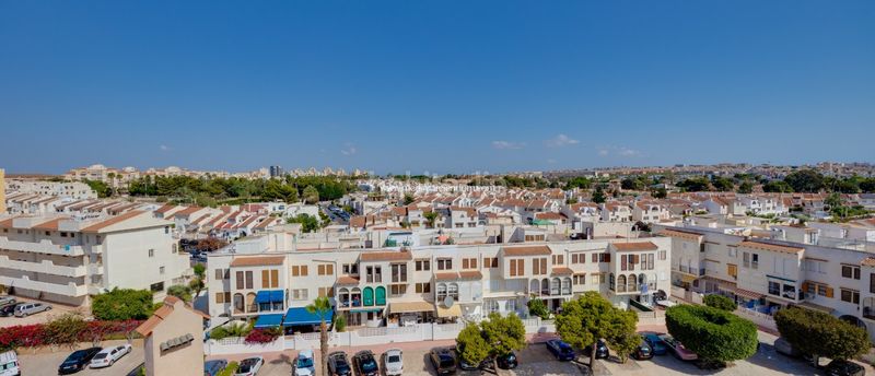 Foto 15820706-6fee-4f8c-b33b-2633c8e61eab. Pis amb calefacció aparcament piscina a Avenida Habaneras - Curva de Palangre Torrevieja