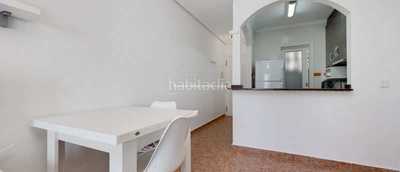 Foto 1e754431-6f4f-4eb2-80a6-aee83cfa945c. Pis amb calefacció aparcament piscina a Avenida Habaneras - Curva de Palangre Torrevieja