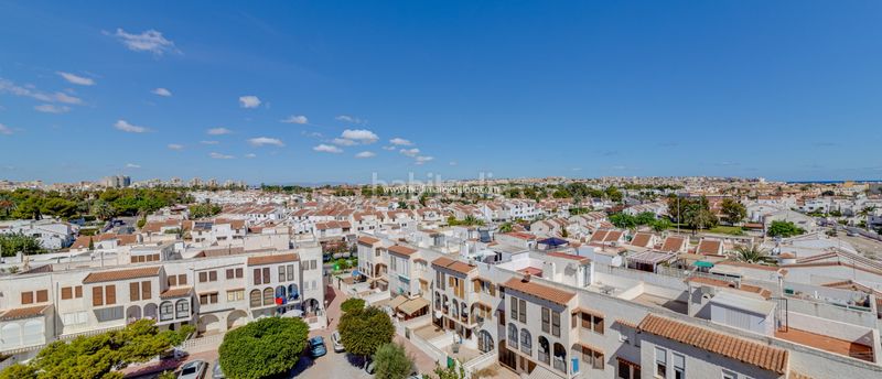 Foto 1ef2195e-20d2-4f6c-87d0-13030c5b35e7. Pis amb calefacció aparcament piscina a Avenida Habaneras - Curva de Palangre Torrevieja
