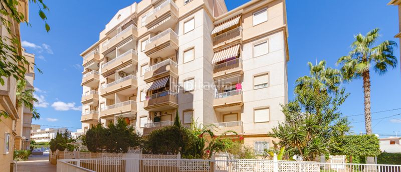 Foto 5fa23e6a-b691-45d3-922d-1ccd5aa63e4f. Pis amb calefacció aparcament piscina a Avenida Habaneras - Curva de Palangre Torrevieja