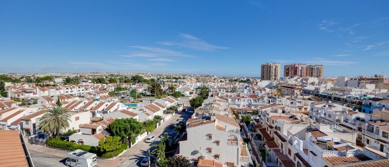 Foto 6366cff1-739d-4578-9234-28b045f30d31. Pis amb calefacció aparcament piscina a Avenida Habaneras - Curva de Palangre Torrevieja
