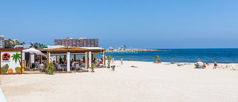 Foto 6b87b504-4fed-4bee-ad86-e835613b6186. Pis amb calefacció aparcament piscina a Avenida Habaneras - Curva de Palangre Torrevieja