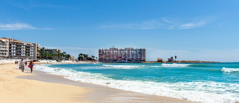 Foto 72d5d476-1f2d-4a58-8849-89d1947a9140. Pis amb calefacció aparcament piscina a Avenida Habaneras - Curva de Palangre Torrevieja
