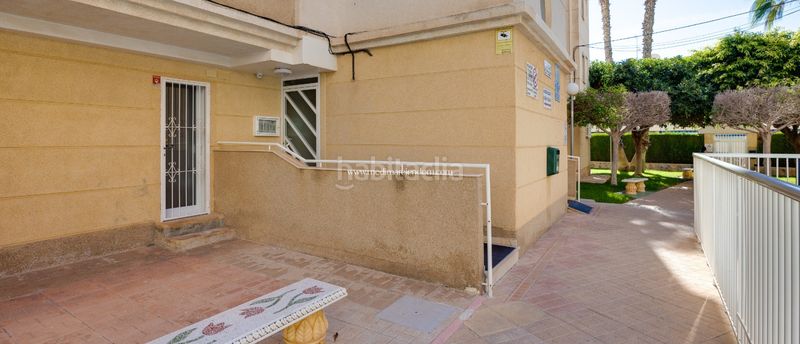 Foto a96c6ace-2fc3-4e8c-9a6d-7476e5a669a8. Pis amb calefacció aparcament piscina a Avenida Habaneras - Curva de Palangre Torrevieja