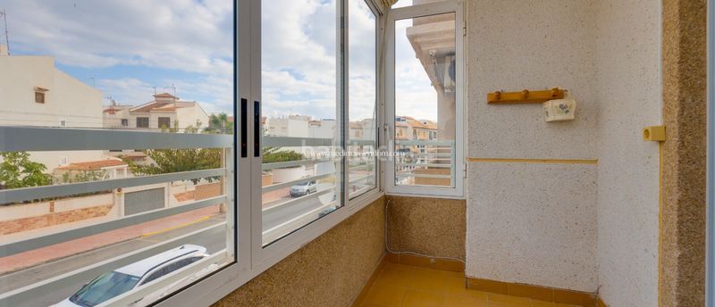 Foto bdcb8630-bf3c-451a-9150-e8dcbdeb971a. Pis amb calefacció aparcament piscina a Avenida Habaneras - Curva de Palangre Torrevieja