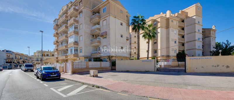 Foto e9b77a69-1dc3-40a8-b33a-100d553de678. Pis amb calefacció aparcament piscina a Avenida Habaneras - Curva de Palangre Torrevieja