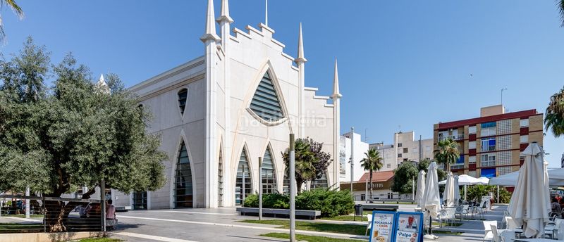 Foto fa6f84fc-aed4-4e59-84f3-58b135ce175b. Pis amb calefacció aparcament piscina a Avenida Habaneras - Curva de Palangre Torrevieja