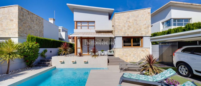 Foto 91610e8f-4206-4803-9f60-1c0d10776056. Casa amb calefacció a Benijófar