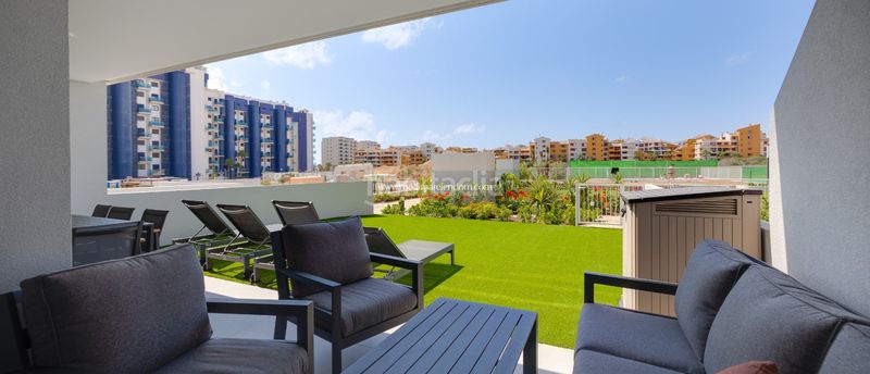 Foto e051b3dd-a3da-4cf2-be4f-5cda8476da45. Pis amb calefacció piscina a Punta Prima Orihuela