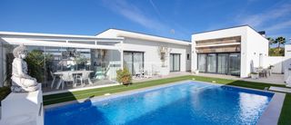 Haus in Formentera del Segura. La propiedad ofrece superficie 150 m construidos, 501 m de parce