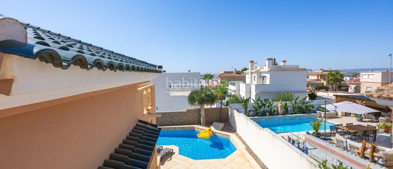 Foto b53631b1-27a6-49c0-b794-ce08a4b9bf59. Casa amb calefacció aparcament piscina a Centro de la Ciudad Quesada Rojales