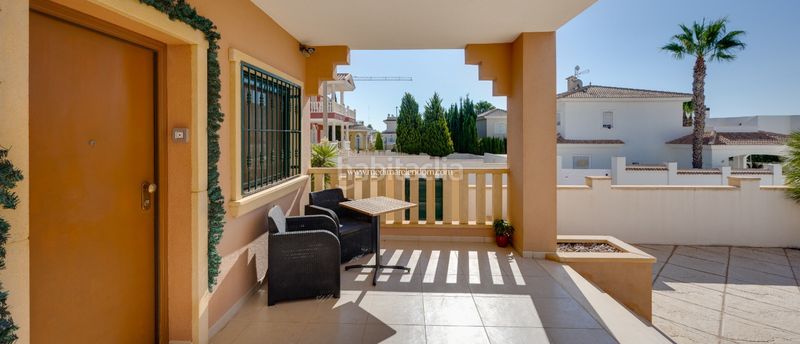 Foto b6bb39f7-d038-4556-b878-72d22054bcc4. Casa amb calefacció aparcament piscina a Centro de la Ciudad Quesada Rojales