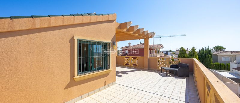 Foto cb663e75-b53b-4fce-80b7-920e813fa752. Casa amb calefacció aparcament piscina a Centro de la Ciudad Quesada Rojales