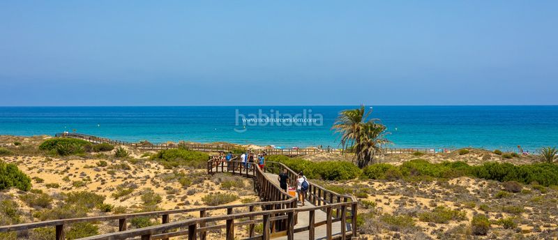 Foto 525551f7-cfb5-4fa2-9936-5b6bf466960e. Apartment with heating parking pool in Gran Playa Santa Pola